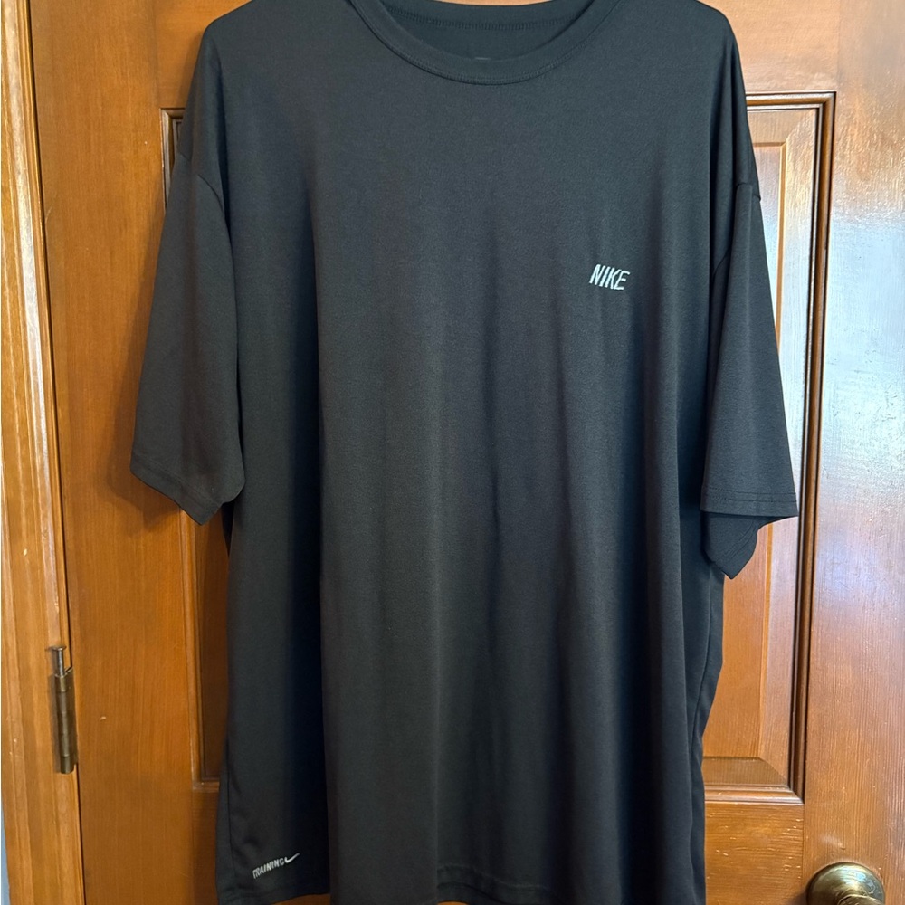 Nike Men's Classic Black Tee